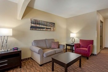 Best Western Plus Capital Inn