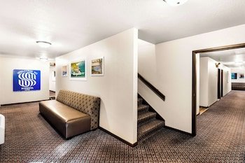Americas Best Value Inn Marquette