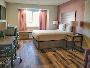 Arya Inn & Suites by Irving Convention Center at Las Colinas