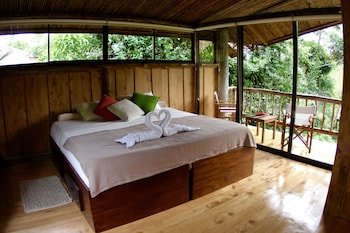 Epic Adventure Lodge