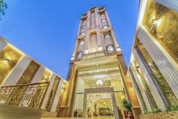 Le Centre Hotel