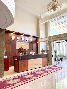 Le Centre Hotel