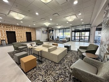 Comfort Inn & Suites Downtown Tacoma
