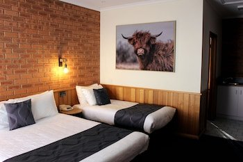 Golden River Motor Inn