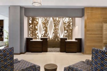 DoubleTree by Hilton Hotel Milwaukee - Brookfield