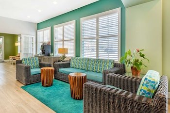 Best Western Plus Capitola By-the-Sea Inn & Suites