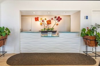 Best Western Plus Capitola By-the-Sea Inn & Suites