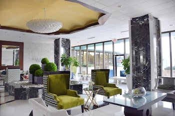 Seacoast Suites