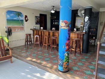 Rum Punch Lodge - BTB Gold Standard