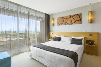 Hotel Chateau Royal Beach Resort & Spa