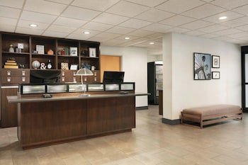Four Points by Sheraton Raleigh Arena