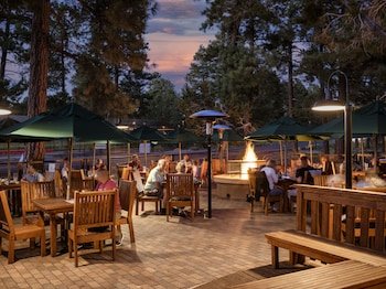 Yavapai Lodge