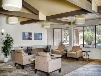 Yavapai Lodge
