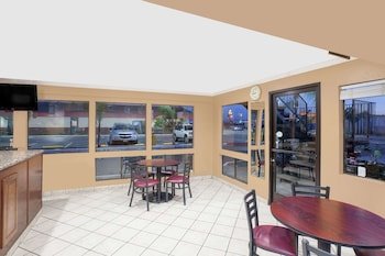Days Inn by Wyndham Lost Hills