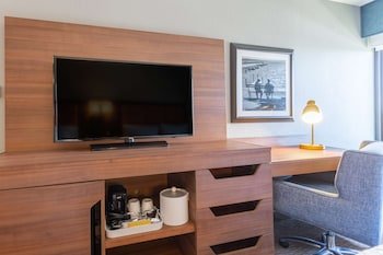 Hampton Inn Madison East Towne Mall Area
