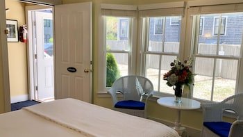 Admirals Landing Bed & Breakfast