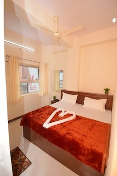 Hotel Kashi Khand