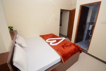 Hotel Kashi Khand