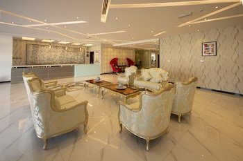 Home Station Hotel