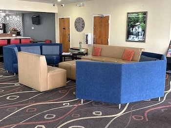 Travelodge by Wyndham Sturgis