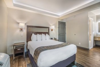Inn at 50 at Long Beach Convention Center
