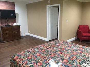 American Inn & Suites LAX Airport