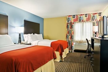 Holiday Inn Express Fort Campbell - Oak Grove