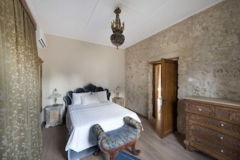 Villa Stone House by Amy Villas