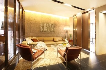 Vine Hotel
