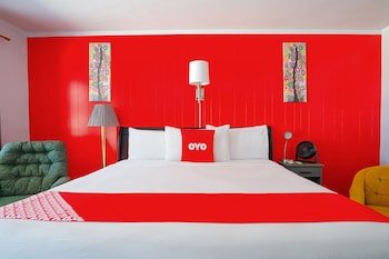 Hotel Lamberton Hwy 14 by OYO Rooms