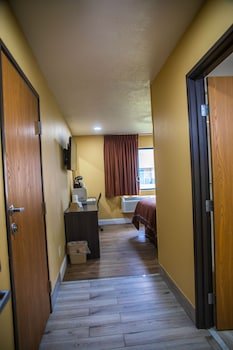 Super 8 by Wyndham Mountain Home