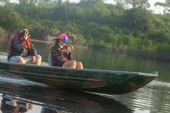 Amazon Boto Lodge