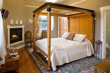 Flora Vista Inn