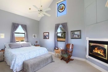 Flora Vista Inn