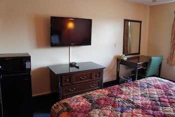 Coratel Inn and Suites Maple Grove