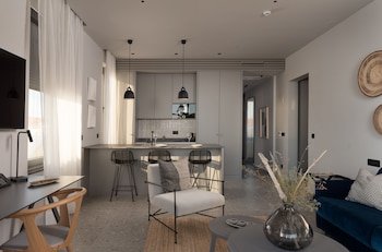 La Vista Suites