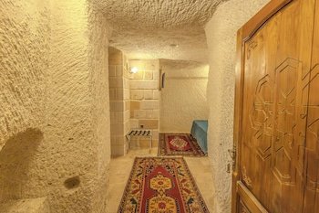 Miracle Cave Hotel