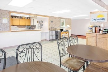 Days Inn by Wyndham Mountain Home