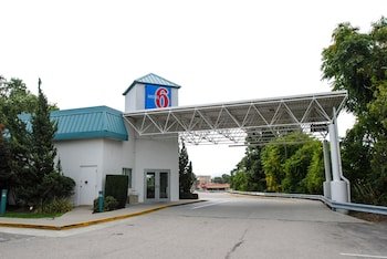 Motel 6 Warwick RI-Providence Airport-I-95
