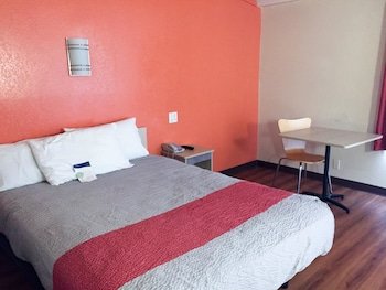 Motel 6 Warwick RI-Providence Airport-I-95