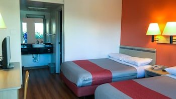 Motel 6 Nashville - Goodlettsville