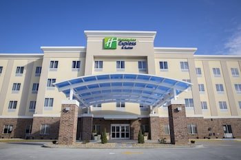 Holiday Inn Express & Suites Edwardsville