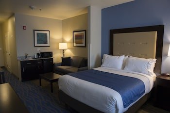 Holiday Inn Express & Suites Edwardsville