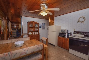 The Pines Holiday Home