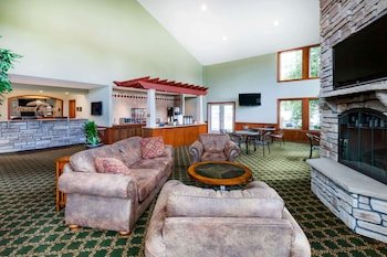 Howard Johnson by Wyndham Traverse City