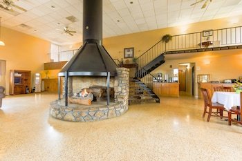 OYO Hotel Lebanon MO I-44