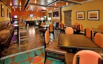 Holiday Inn Express North Kansas City