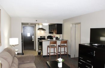 Holiday Inn Atlanta-Northlake