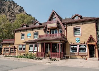 Clear Creek Inn