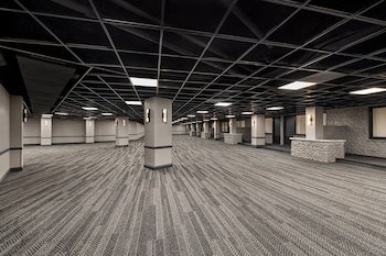 Crowne Plaza Louisville Airport Expo Ctr